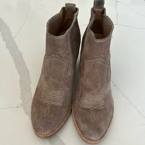 Dolce Vita Jones cowboy boot